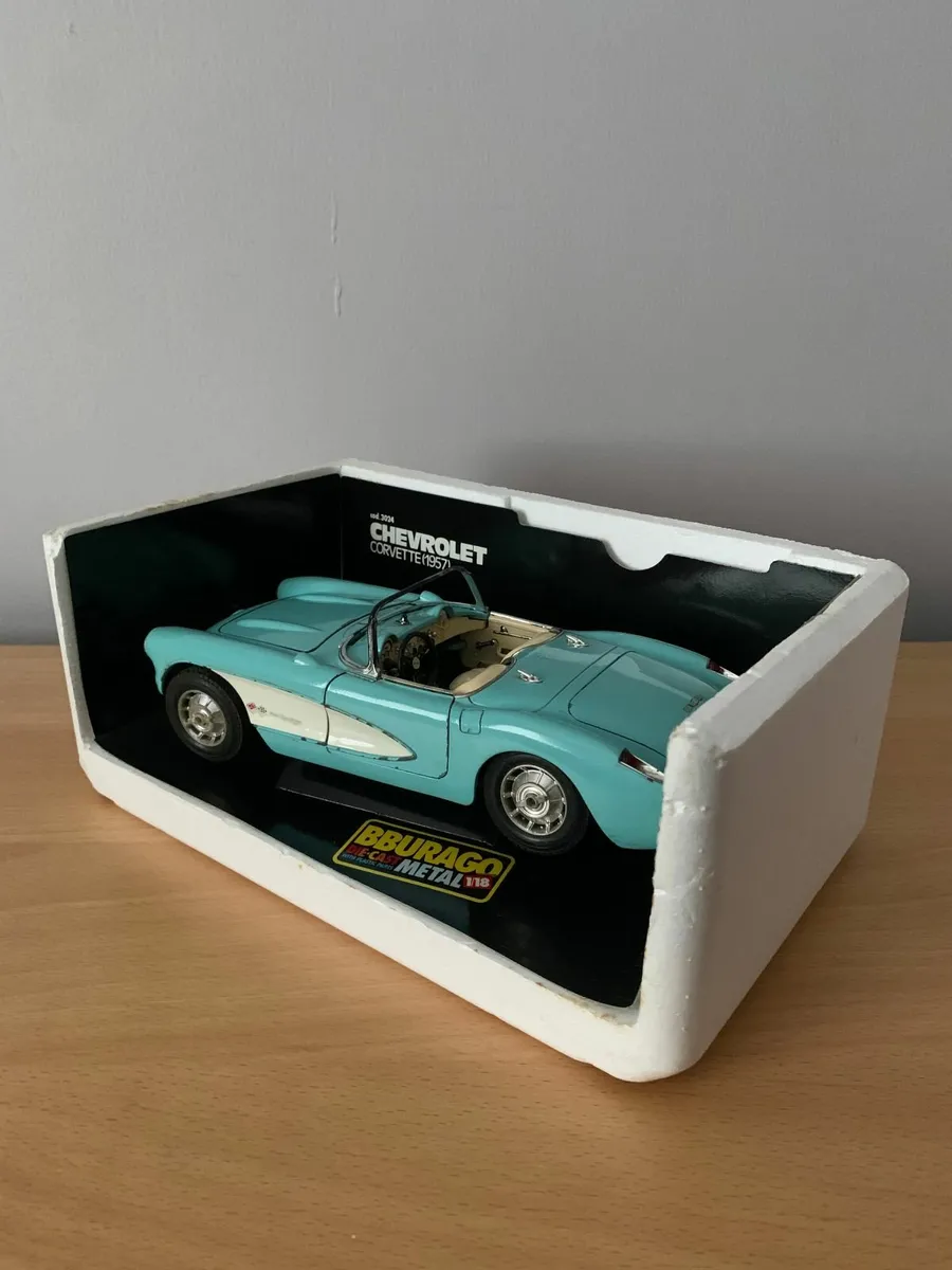 Burago Chevrolet Corvette (1957) - Image 4