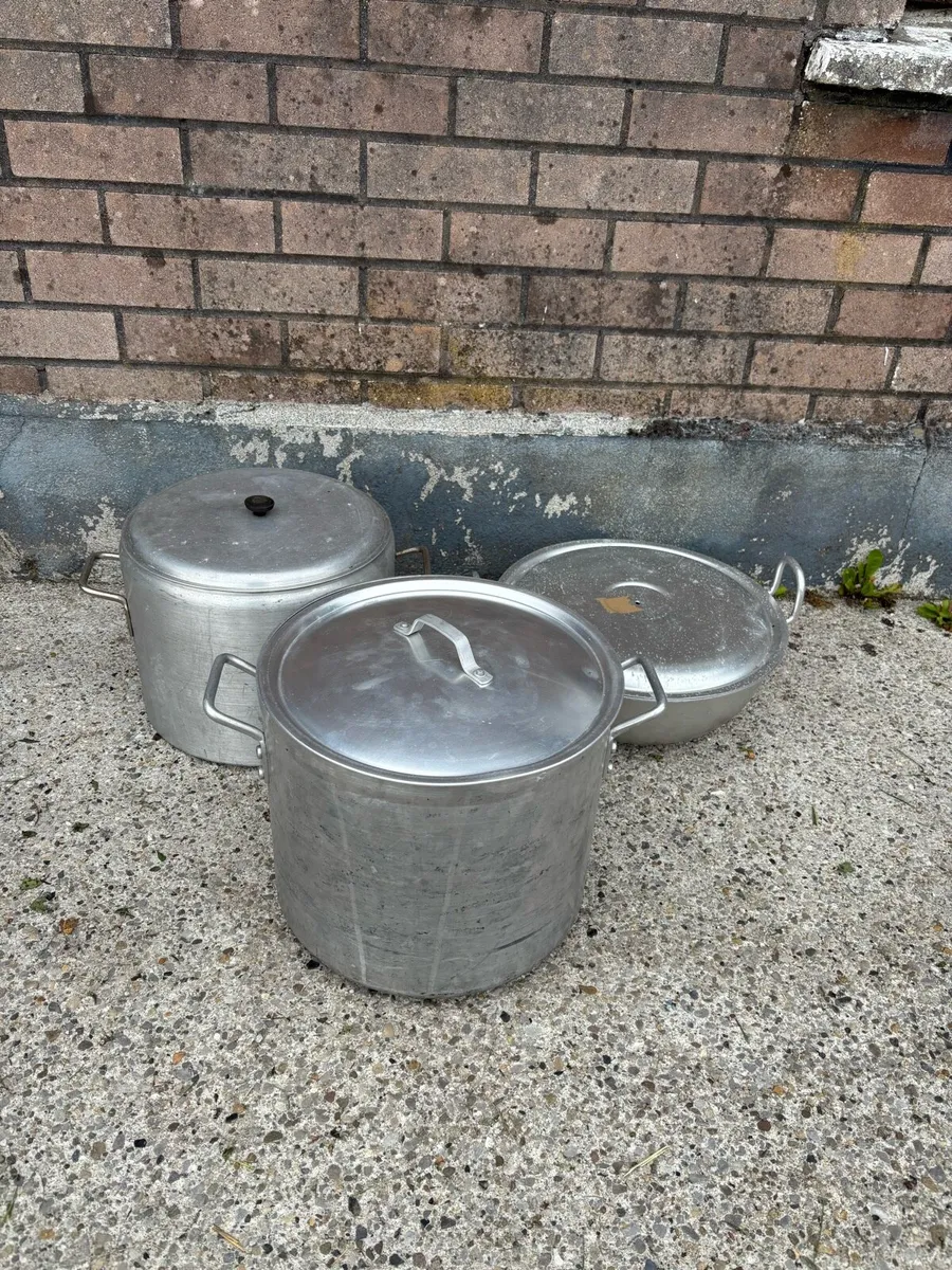 Pots - Image 1
