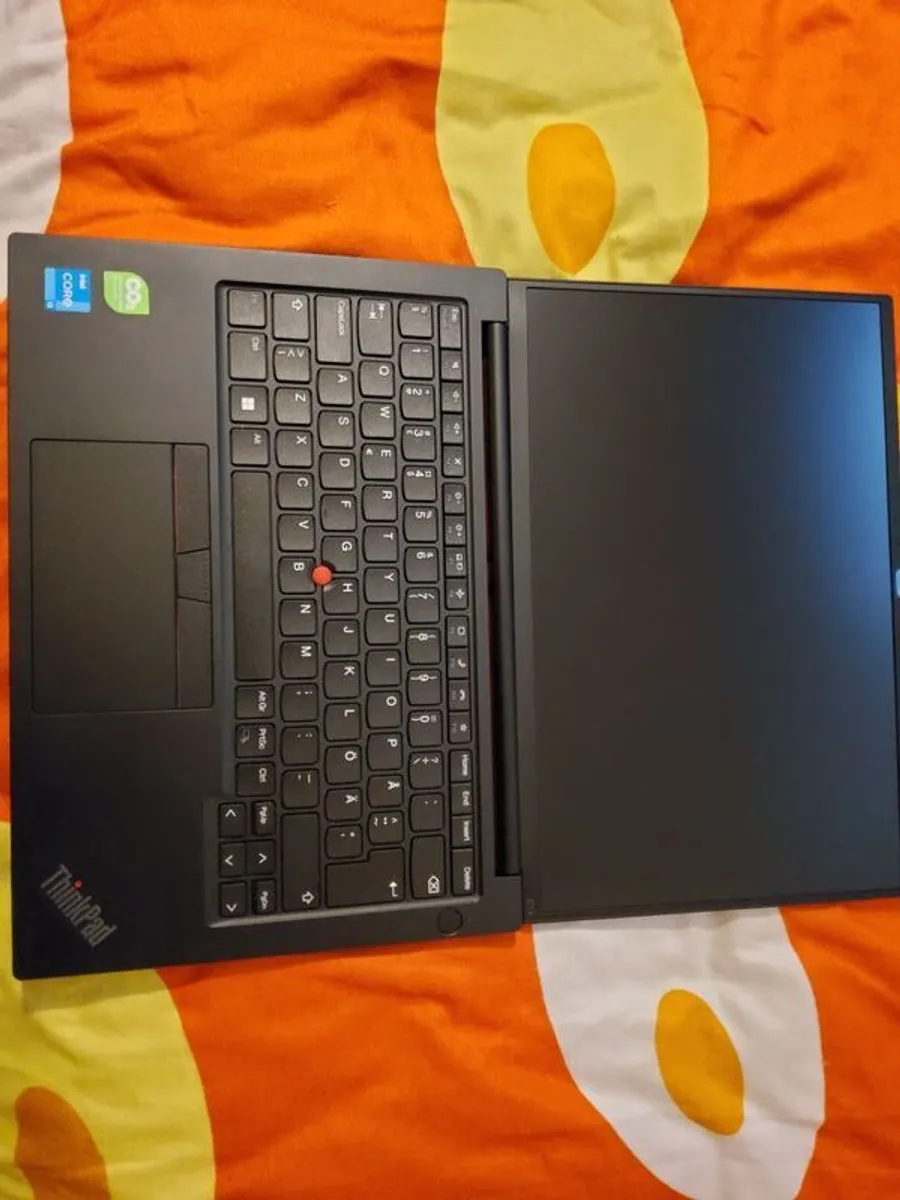 Laptop - Image 3