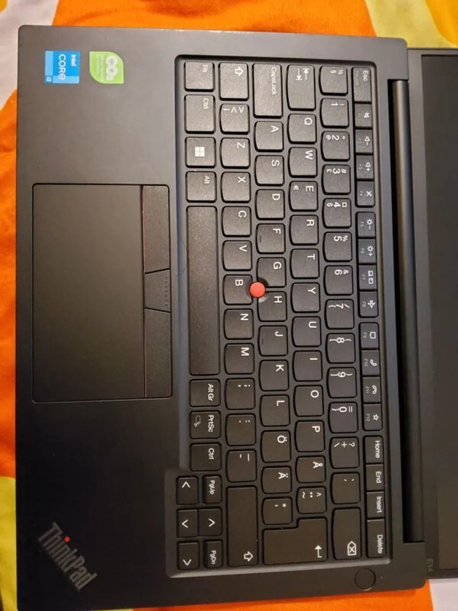 Laptop - Image 4