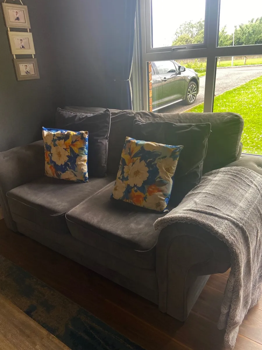Sofa - Image 4