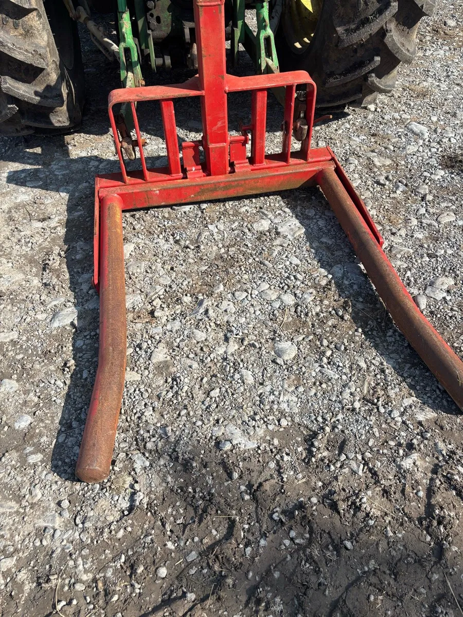Bale handler - Image 1
