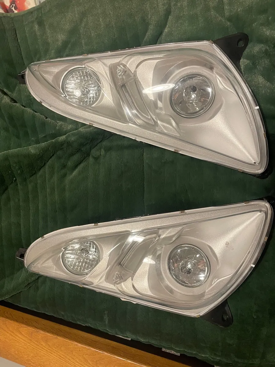 Genuine T7 Headlights - Image 1