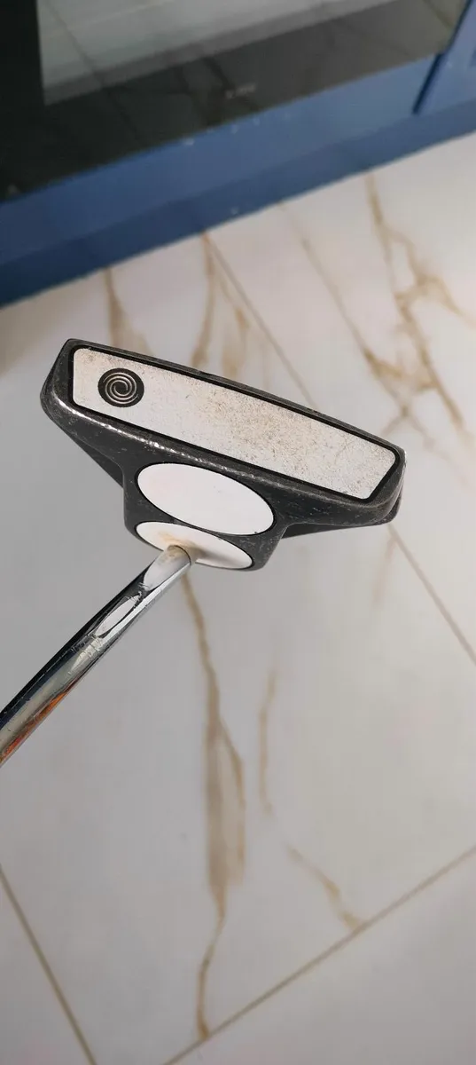 Odyssey back strike putter - Image 2