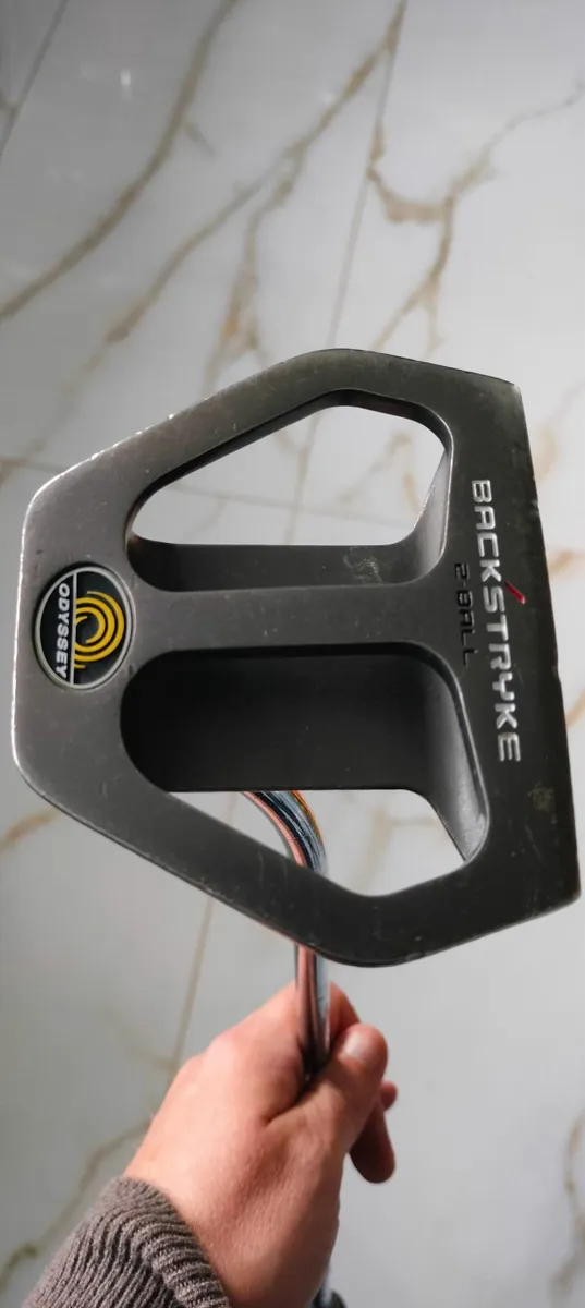 Odyssey back strike putter - Image 3