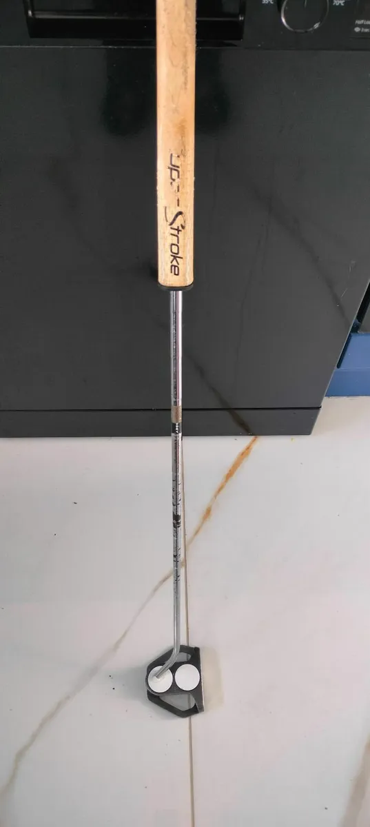 Odyssey back strike putter - Image 4