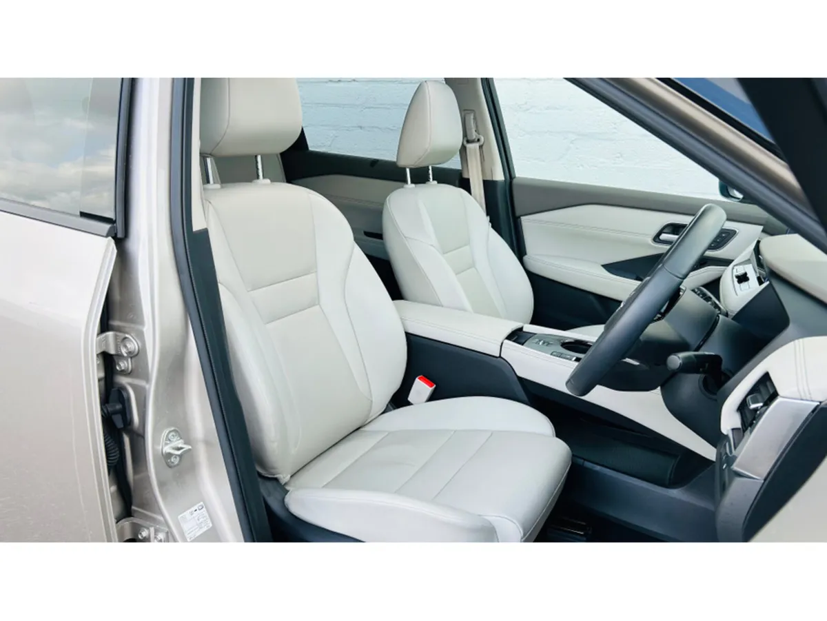 Nissan X-Trail ONLY 20,000 KLMS HIGHEST SPEC SVE 5 - Image 3