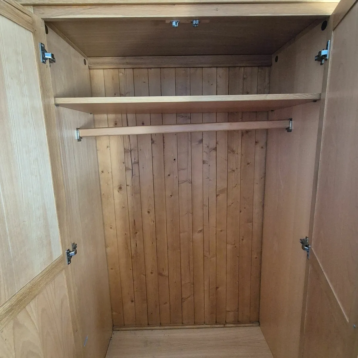 Wardrobe - Image 3