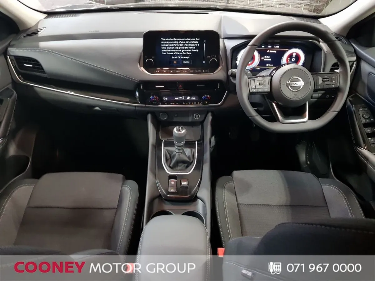 Nissan QASHQAI SV Premium Clearance Madness- Thes - Image 3