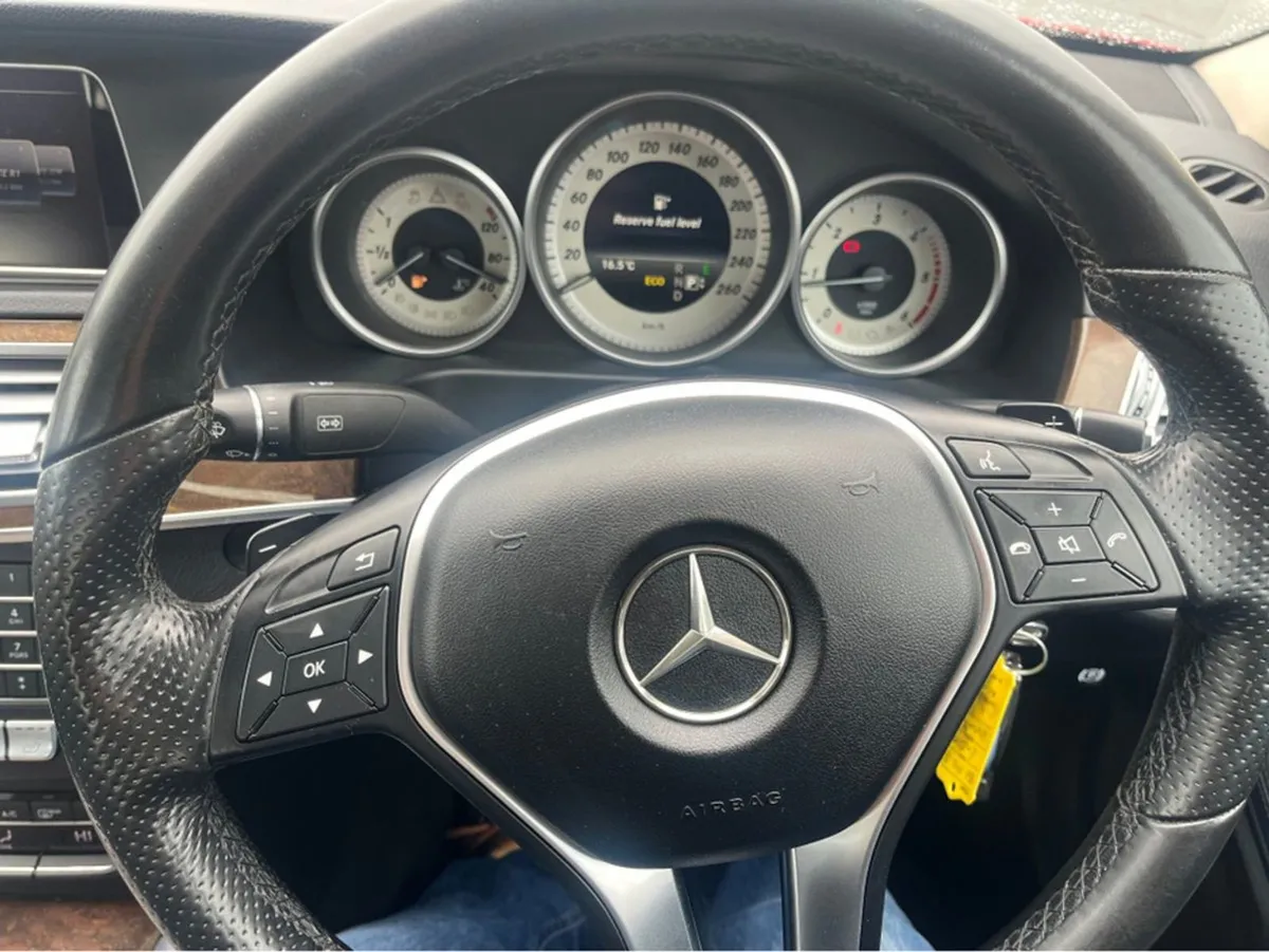 Mercedes-Benz E-Class 200 Bluetec Avantgarde Auto - Image 1