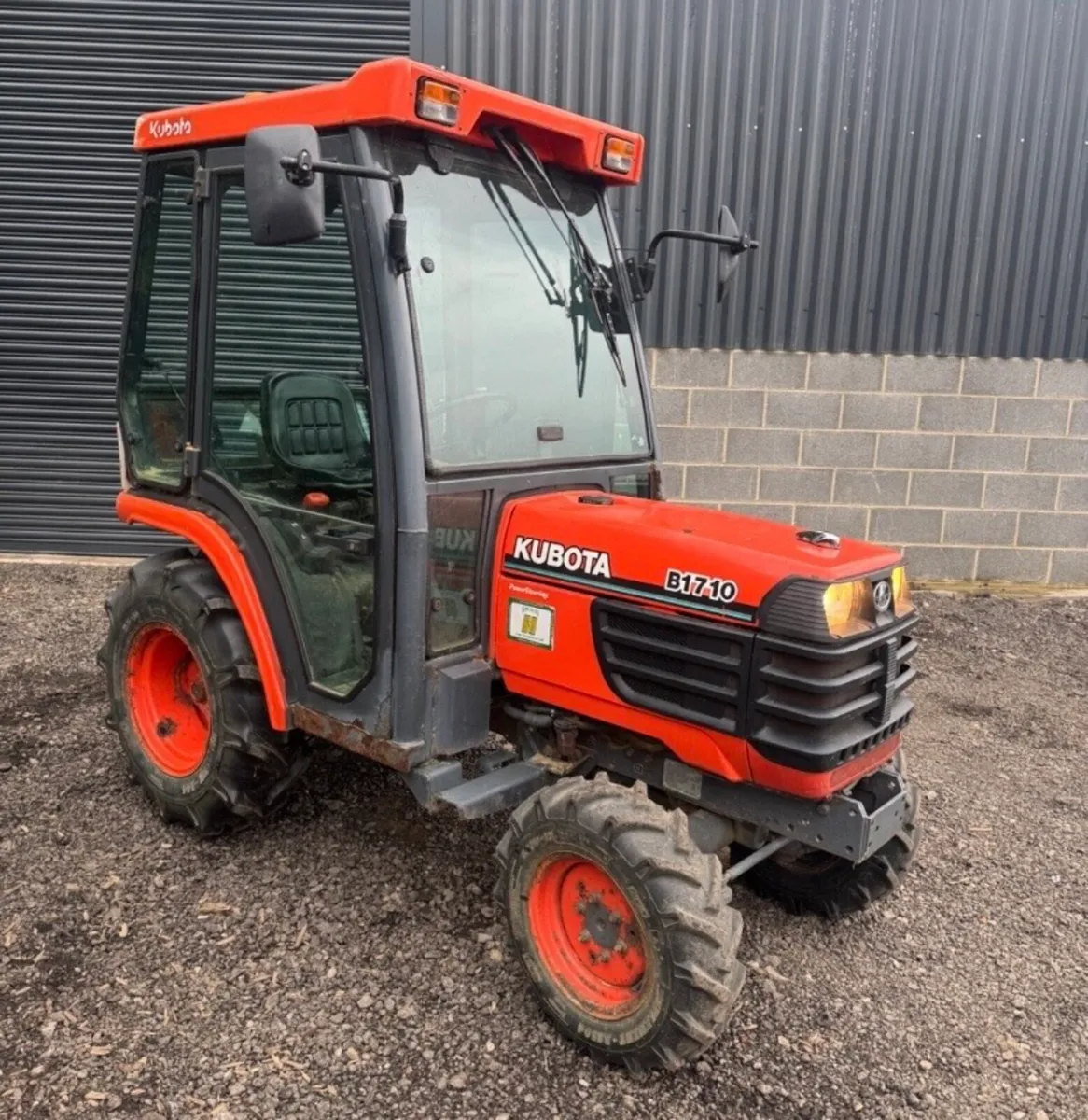 Kubota B1710 compact tractor - Image 1