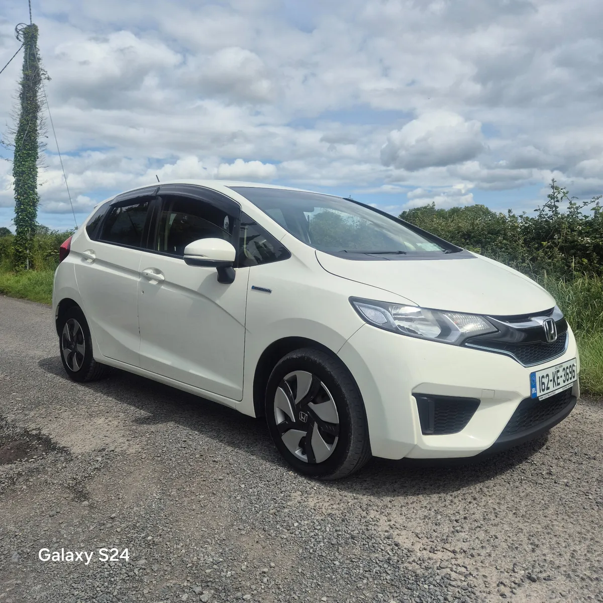 Honda fit 1.5 petrol hybrid automatic - Image 1
