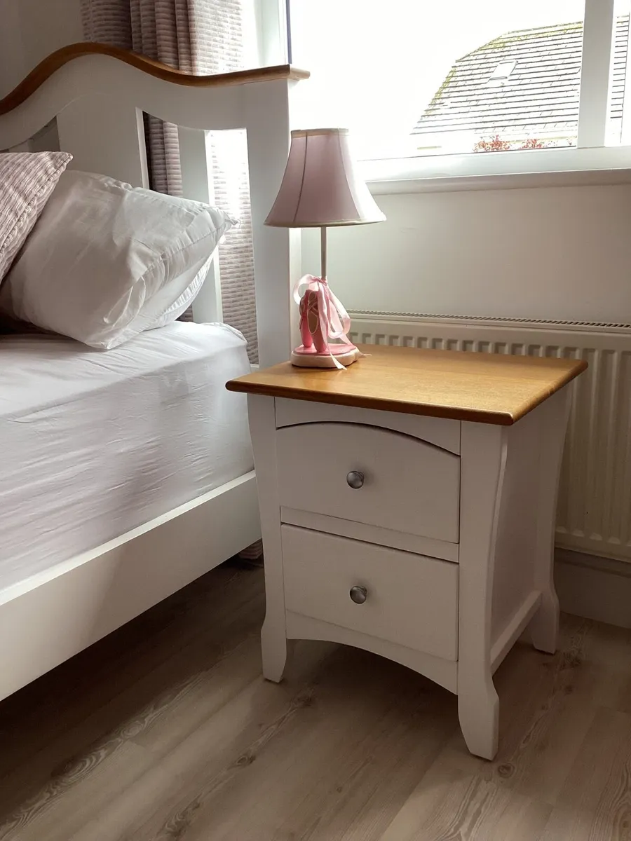Bedroom furniture - Image 3