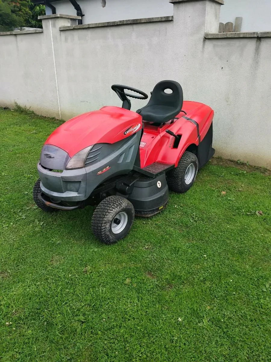 Ride on lawnmower - Image 2