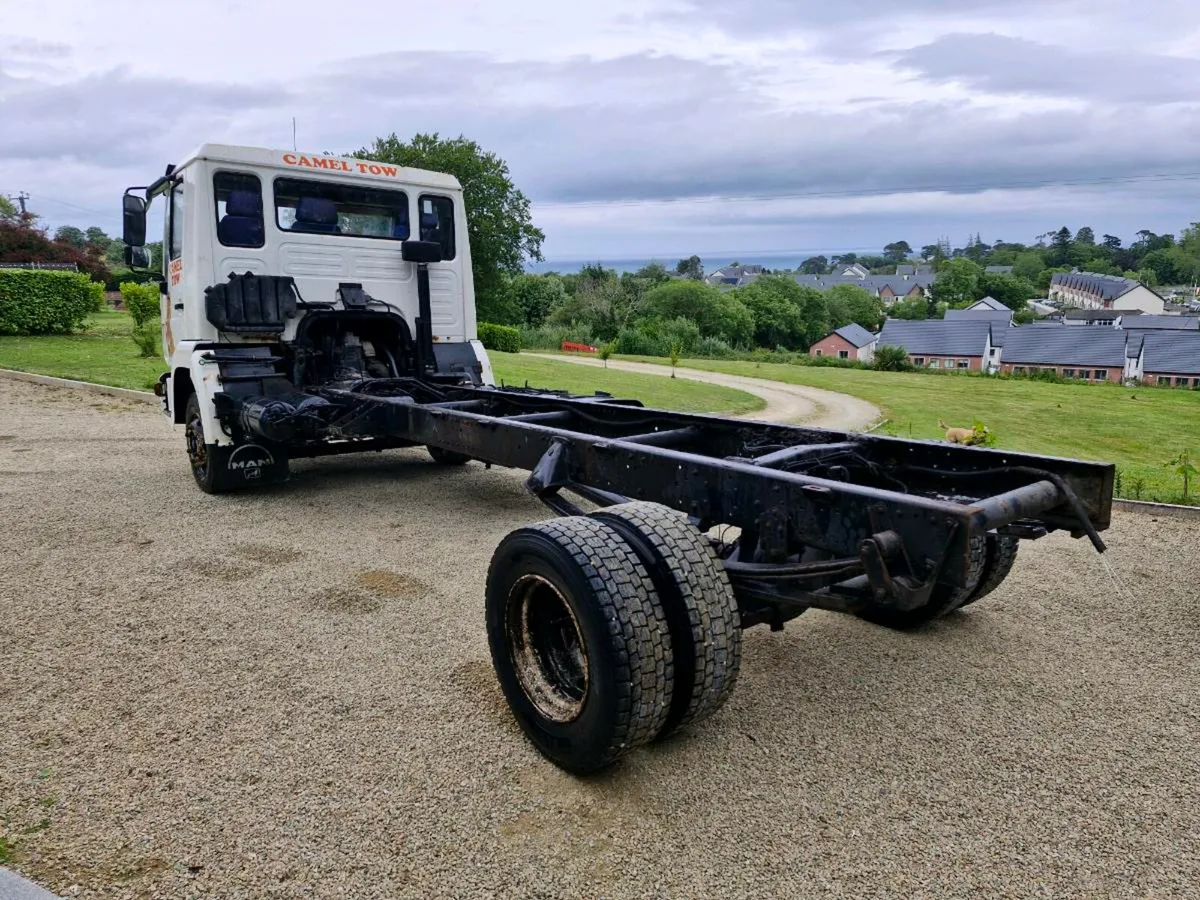 Man truck 10 ton 185 - Image 3