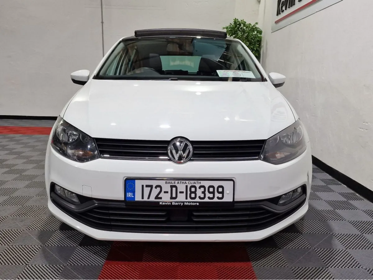 Volkswagen Polo 1.0 FUN (sunroof) 60bhp 5 Speed M - Image 2
