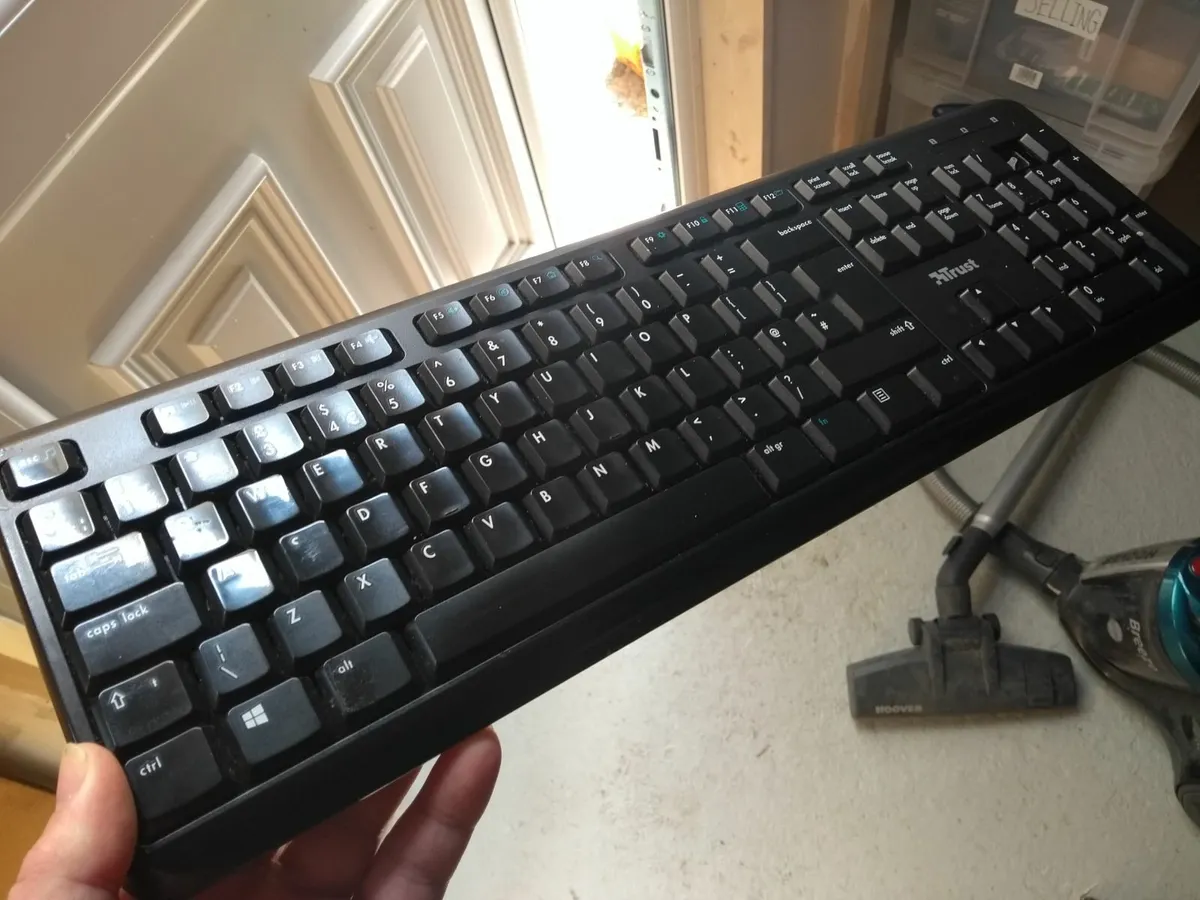 wireless keyboard - Image 2