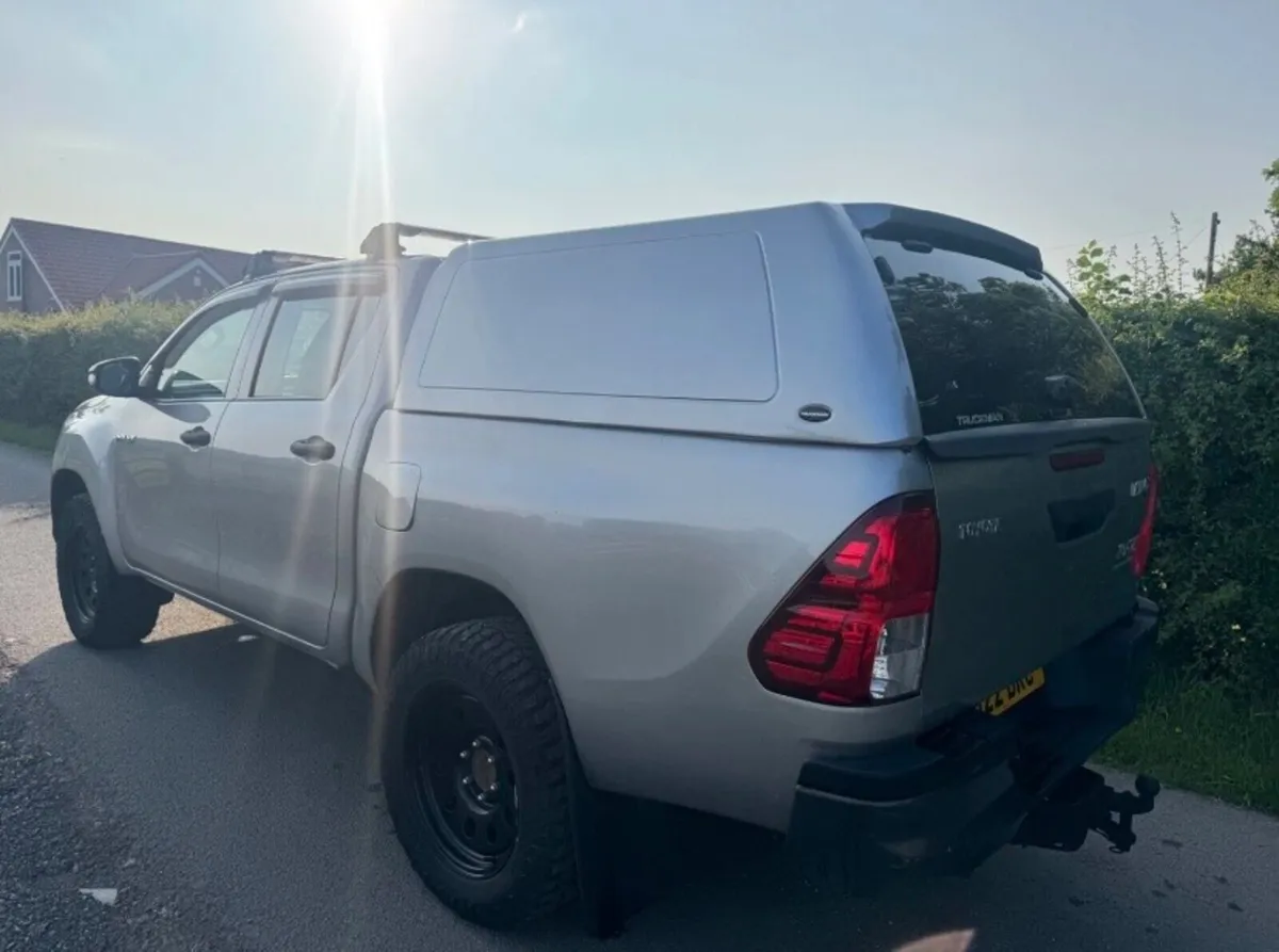 Toyota Hilux pick up 2017 Active - Image 3
