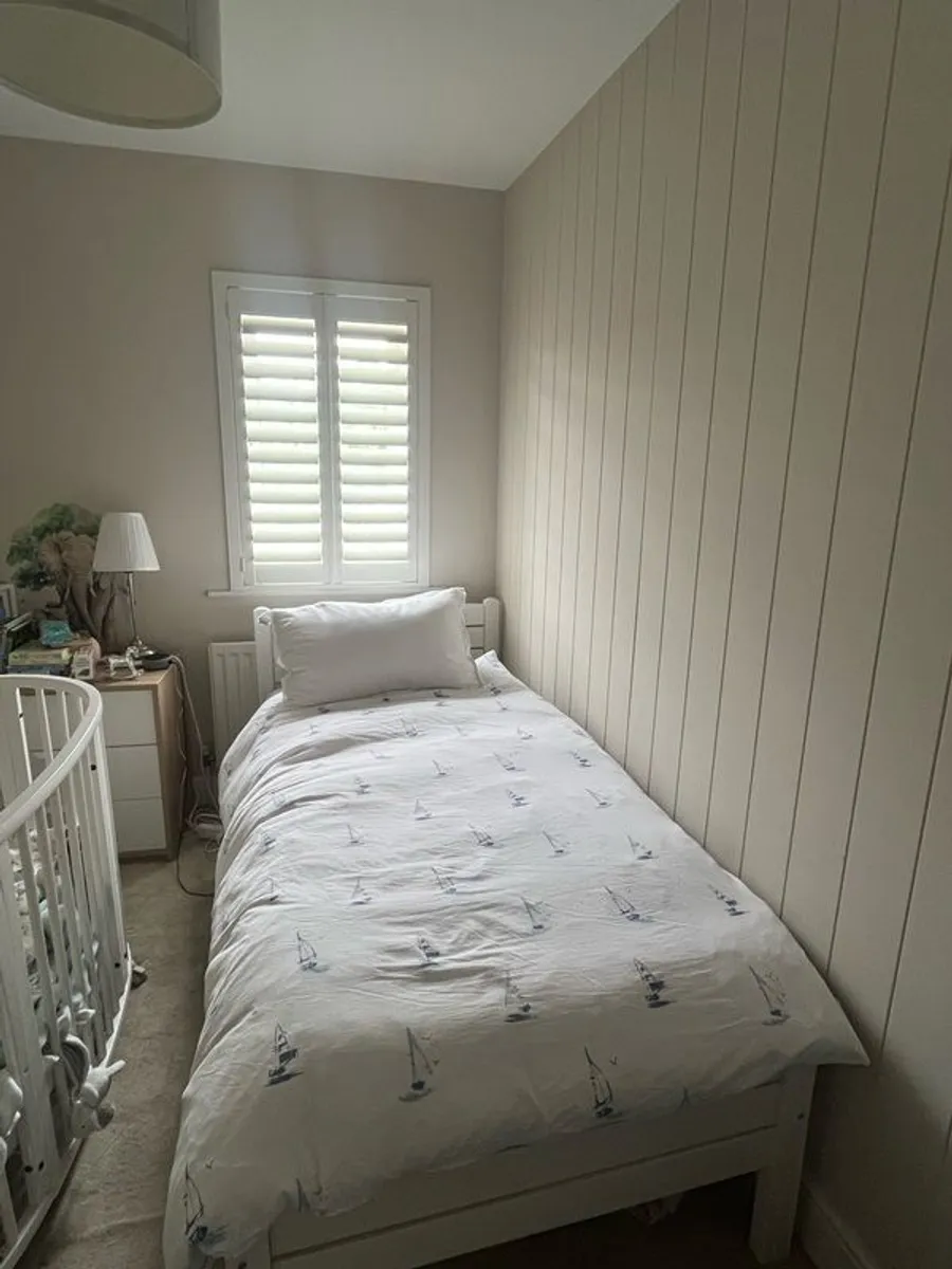 Single bed with bedding in Dublin 13 - Image 3