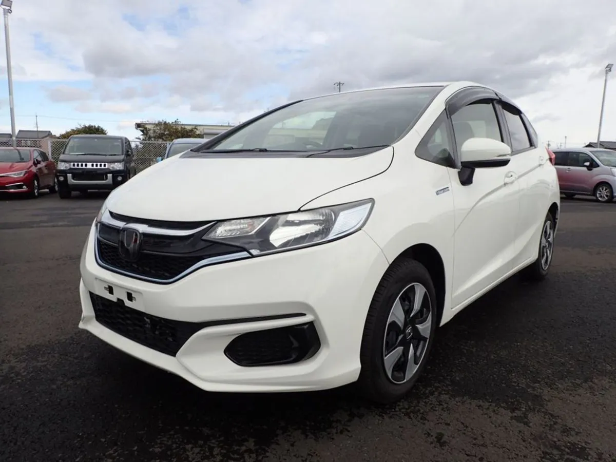 Honda Fit Hybrid Automatic 5Dr H/B - Image 3