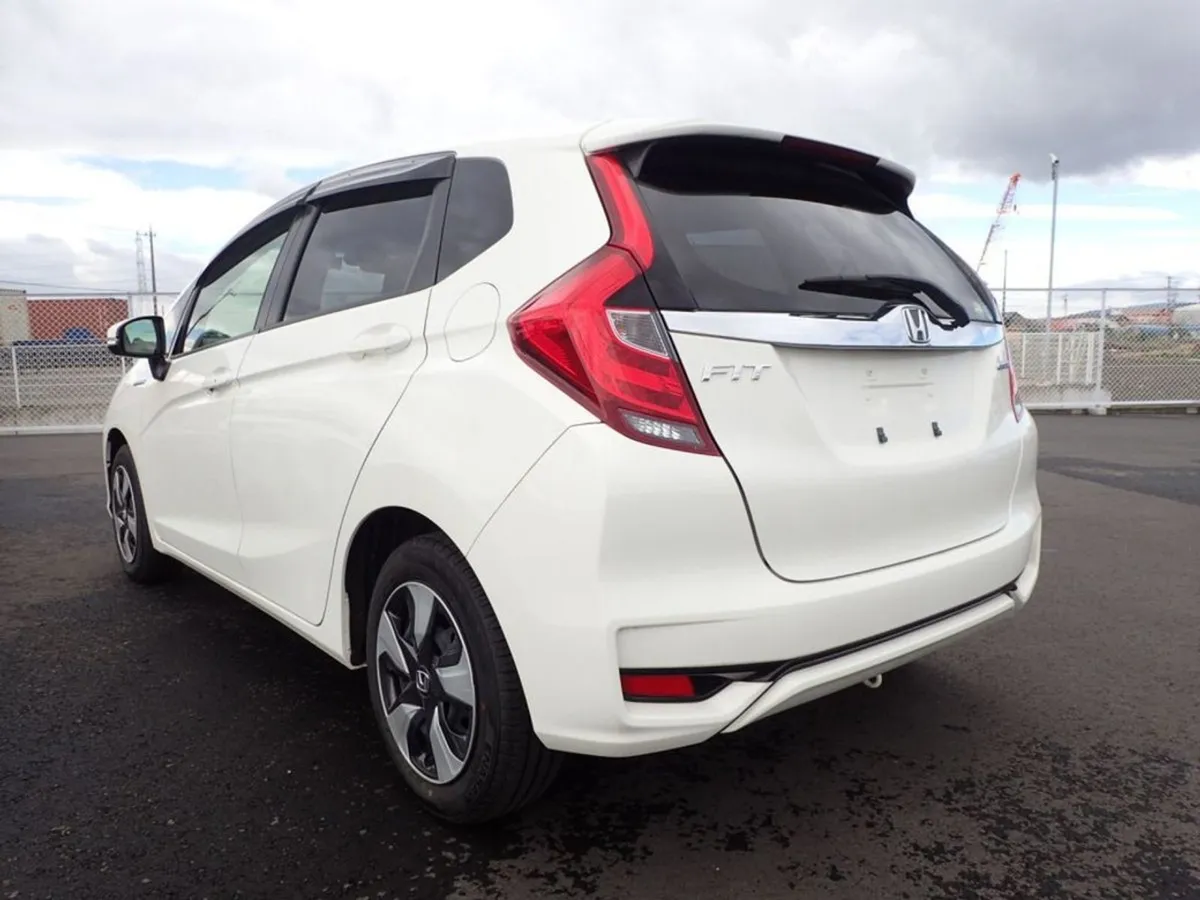 Honda Fit Hybrid Automatic 5Dr H/B - Image 4