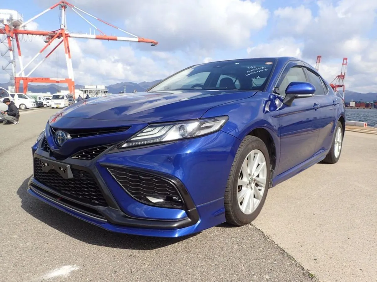 Toyota Camry Hybrid Luxury Automatic Best Spec - Image 4