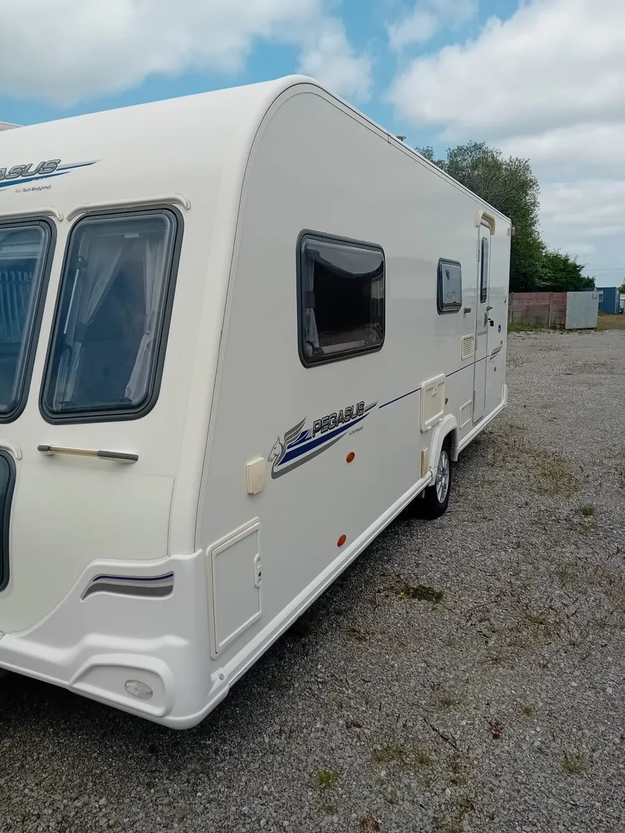 REMARKABLE 4 BERTH BAILEY PEGASUS WITH AIR AWNING. - Image 2