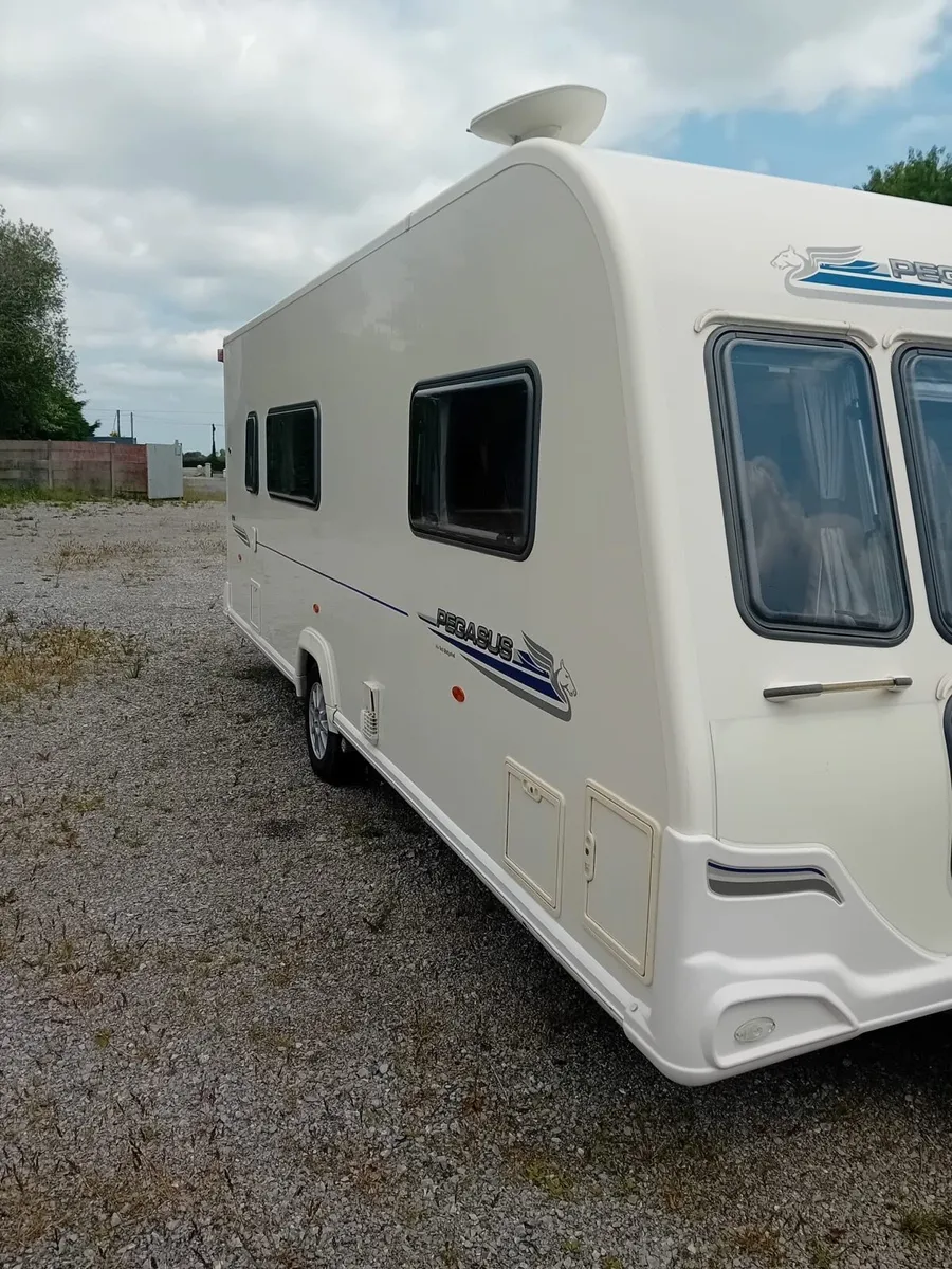 REMARKABLE 4 BERTH BAILEY PEGASUS WITH AIR AWNING. - Image 3
