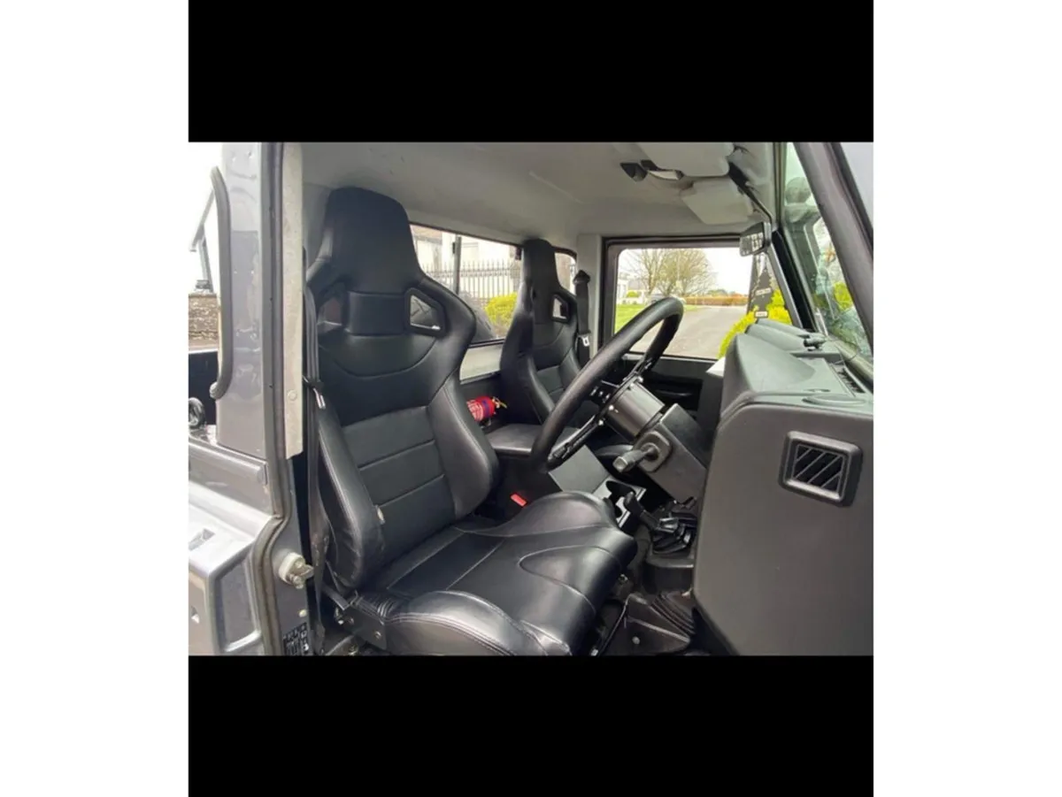 Land Rover Defender 90 Pick UP Td// Stunning Exam - Image 3