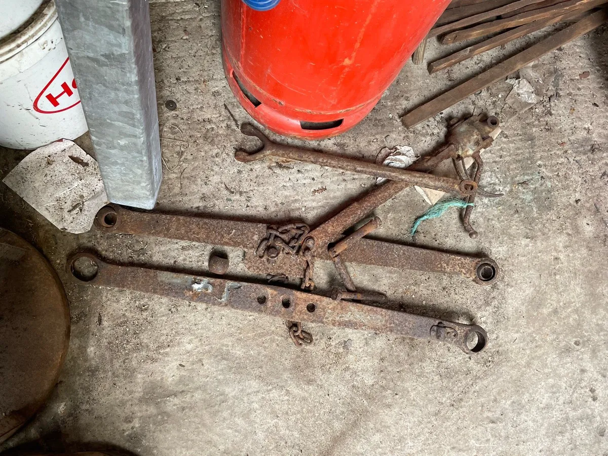 Massey 135 parts - Image 4