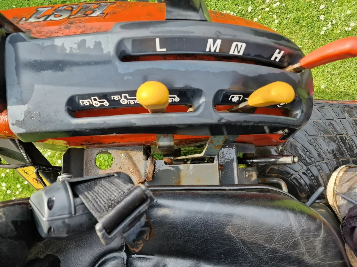 Kubota Compact Tractor - Image 2