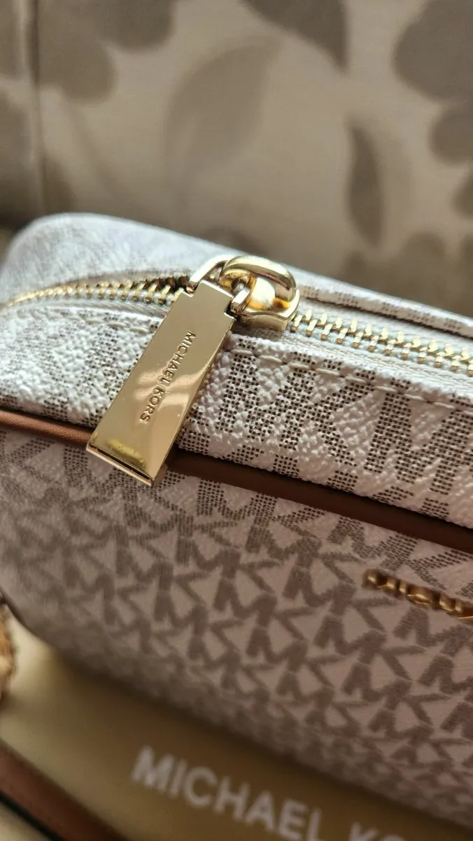 Michael kors crossbody bag - Image 3