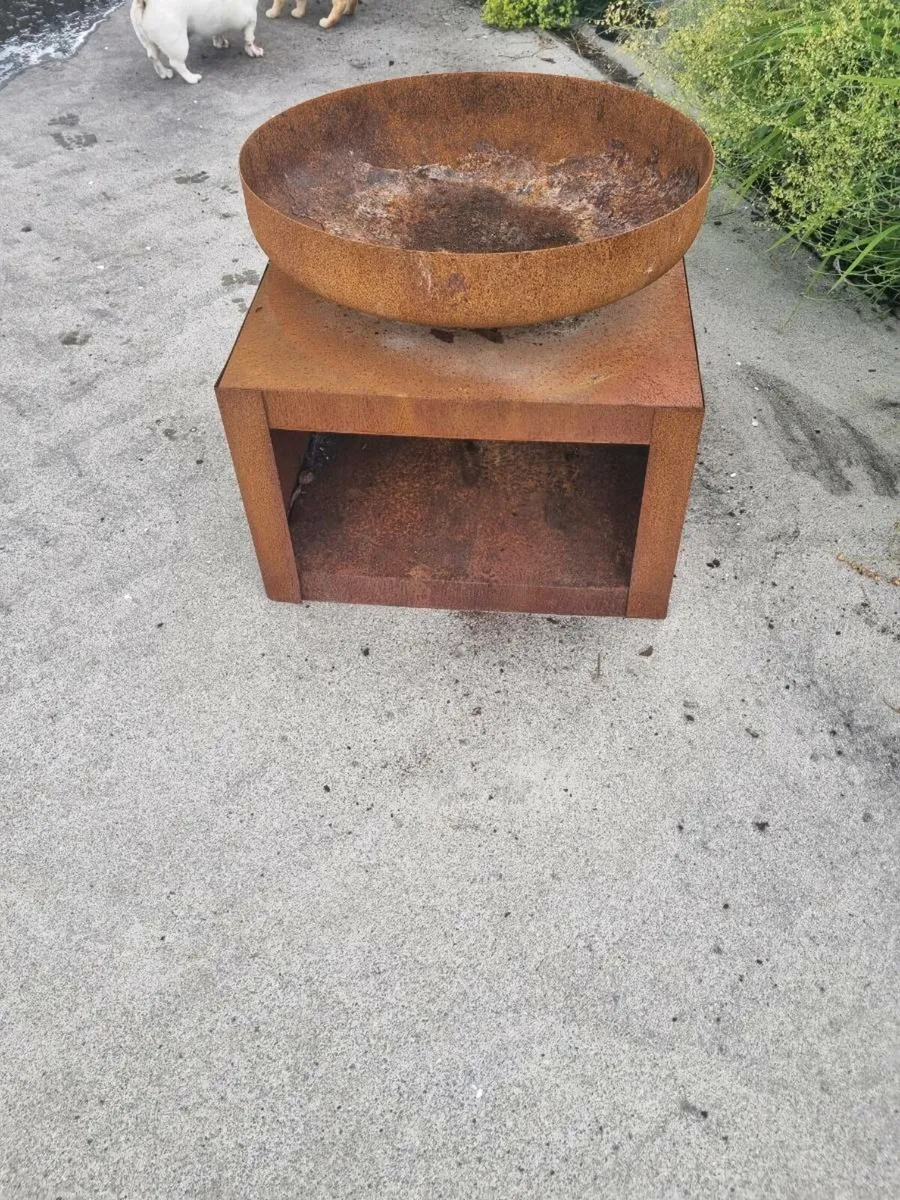 Fire pit - Image 1