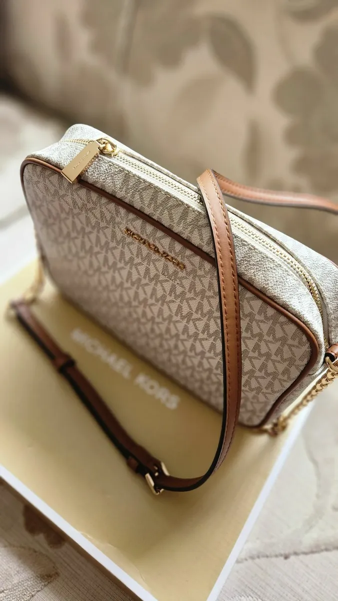 Michael kors crossbody bag - Image 4