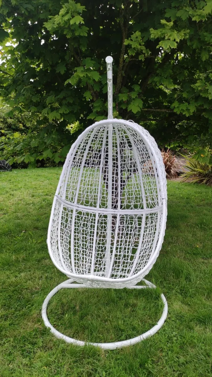 Hanging Swings Eggs – Metal Frame – Free Delivery - Image 3
