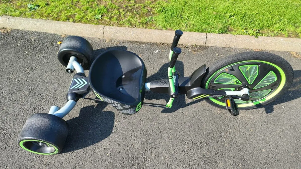 Kids Bikes + Green Huffy Machine - Image 4