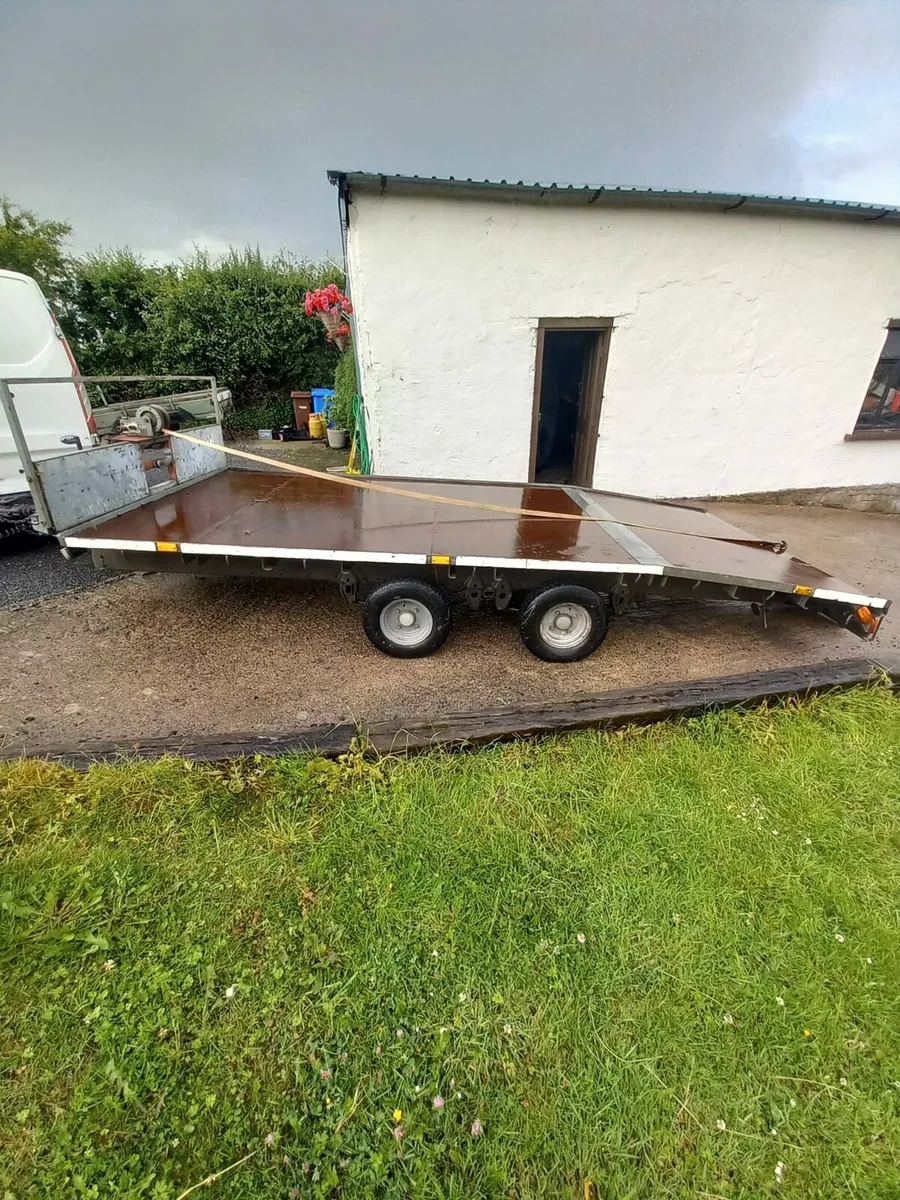 Trailer - Image 1