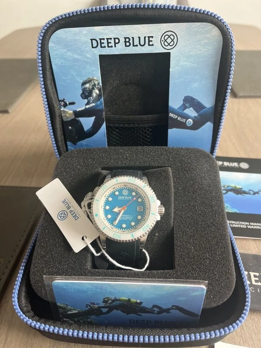watch deep blue diver  300m to 1000 feet Swiss automatic - Image 1
