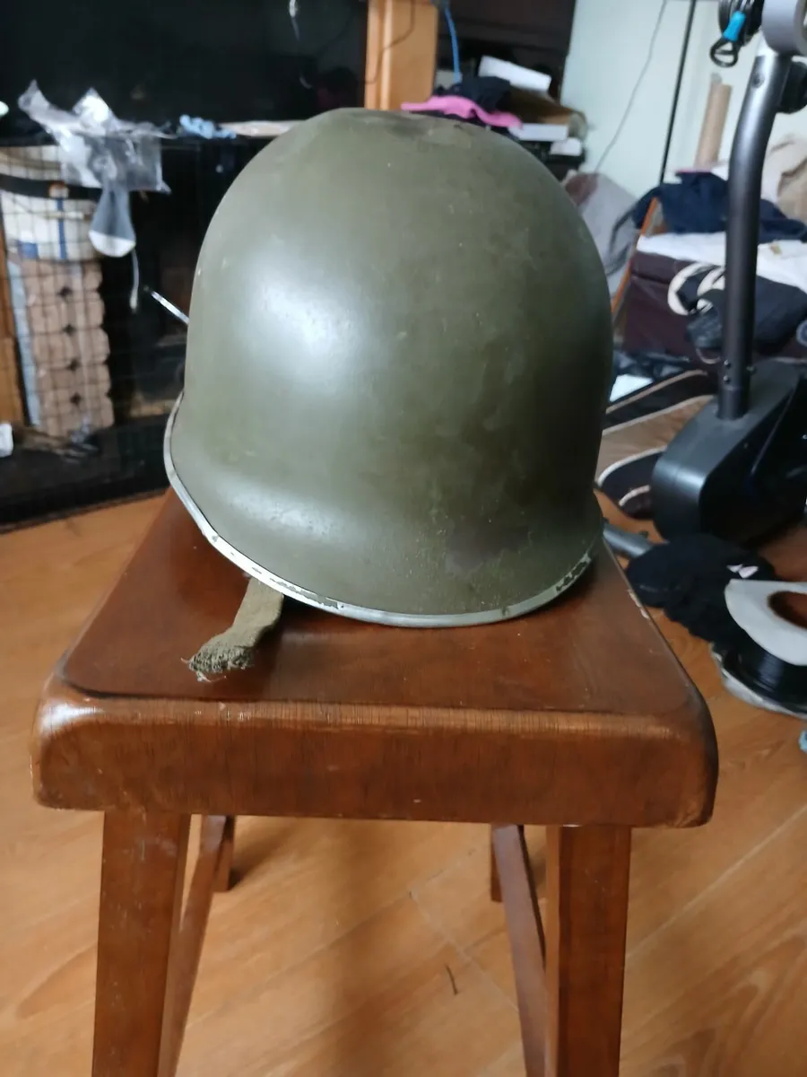 Collectibles  war helmet - Image 1