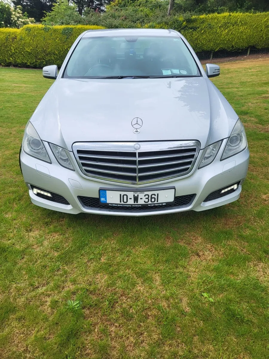 Mercedes-Benz E-Class 2010 - Image 4