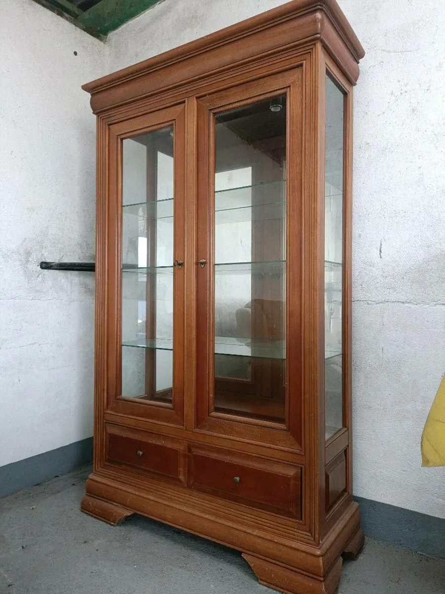 Furniture - Image 3