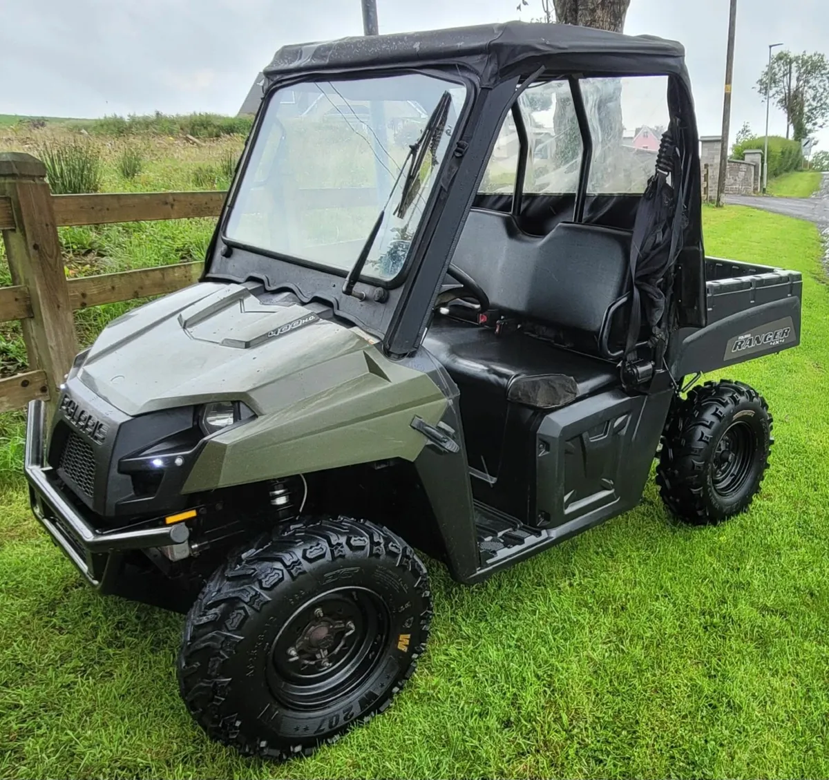 2014 Polaris 400 HO Petrol Gator - Image 2