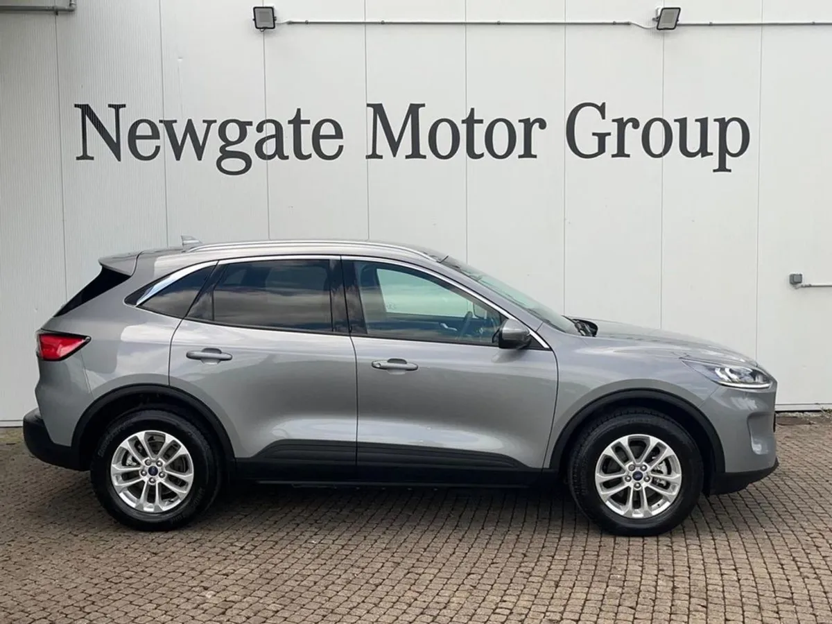 Ford Kuga Titanium 2.5phev225 S6.2 CT 4D - Image 4