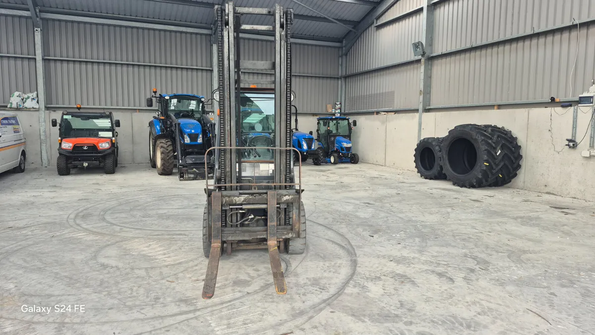 Forklift - Image 2