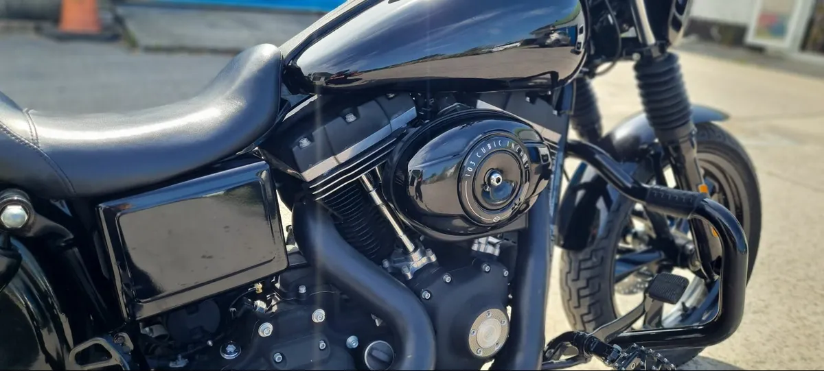 2015 Harley-Davidson Street Bob FXDBP 103 - Image 2