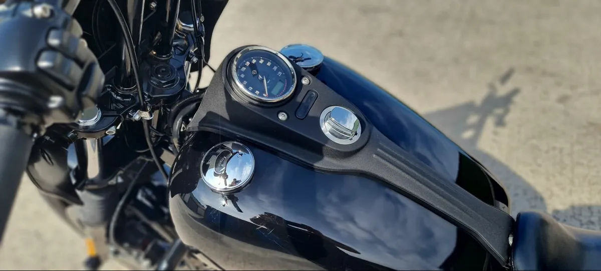 2015 Harley-Davidson Street Bob FXDBP 103 - Image 3