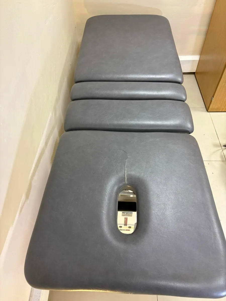 Physiotherapy table ( Can take up to 150KG) - Image 1
