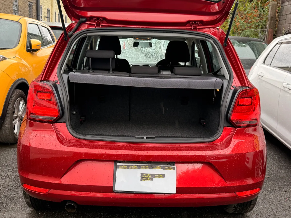VOLKSWAGEN POLO  2015 AUTOMATIC - Image 3