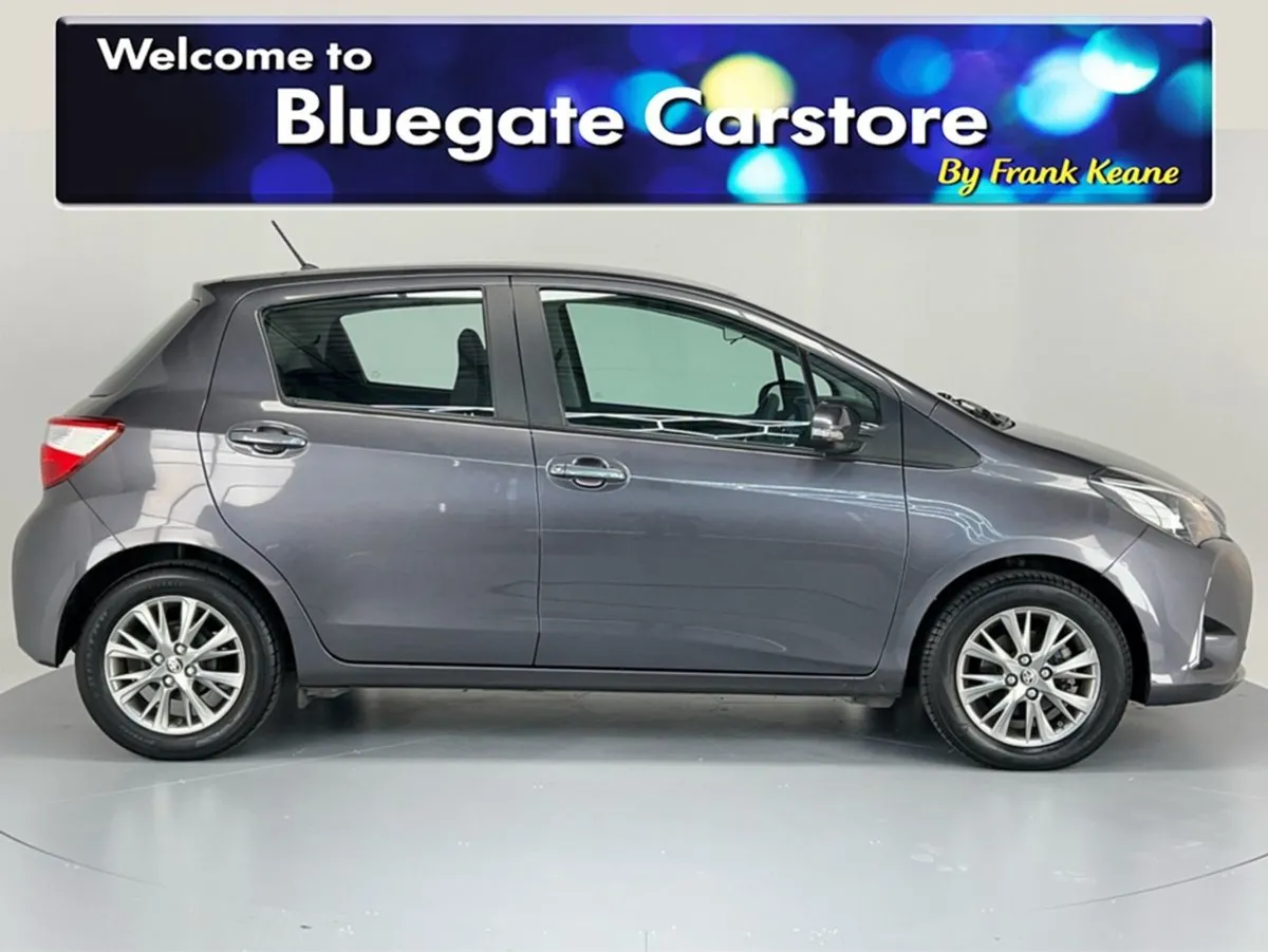 Toyota Yaris 1.0 Luna 4DR New Nct multifunctional - Image 3