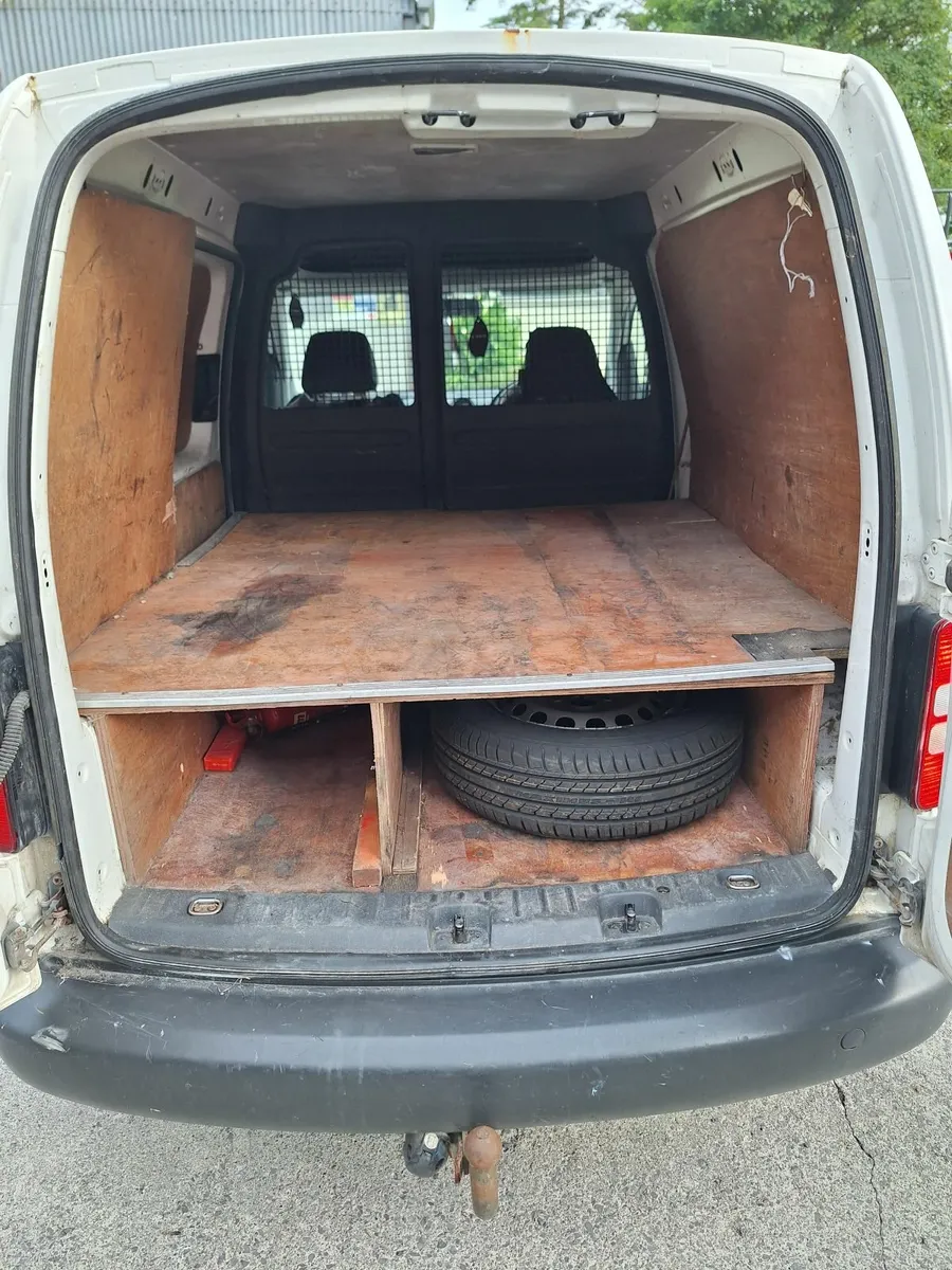 Volkswagen Caddy 2013 - Image 3